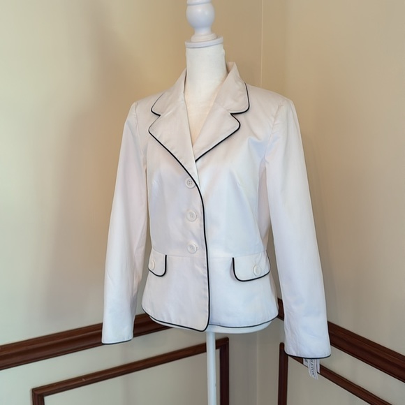 New Pendleton White Blazer with Black Piping Petite 10 NWT - Picture 1 of 16